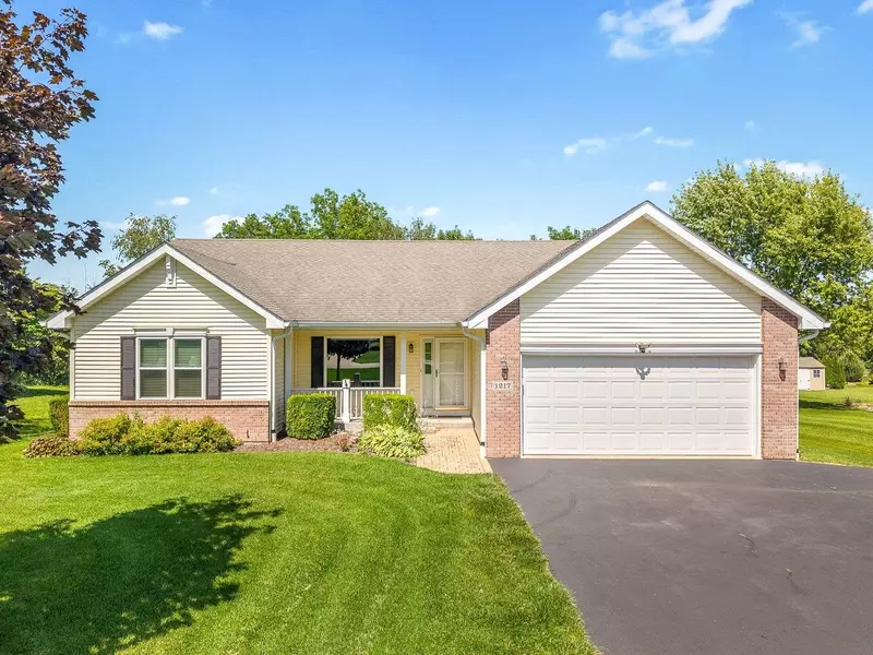 1217 Lake Summerset Road, Lake Summerset, IL 61019