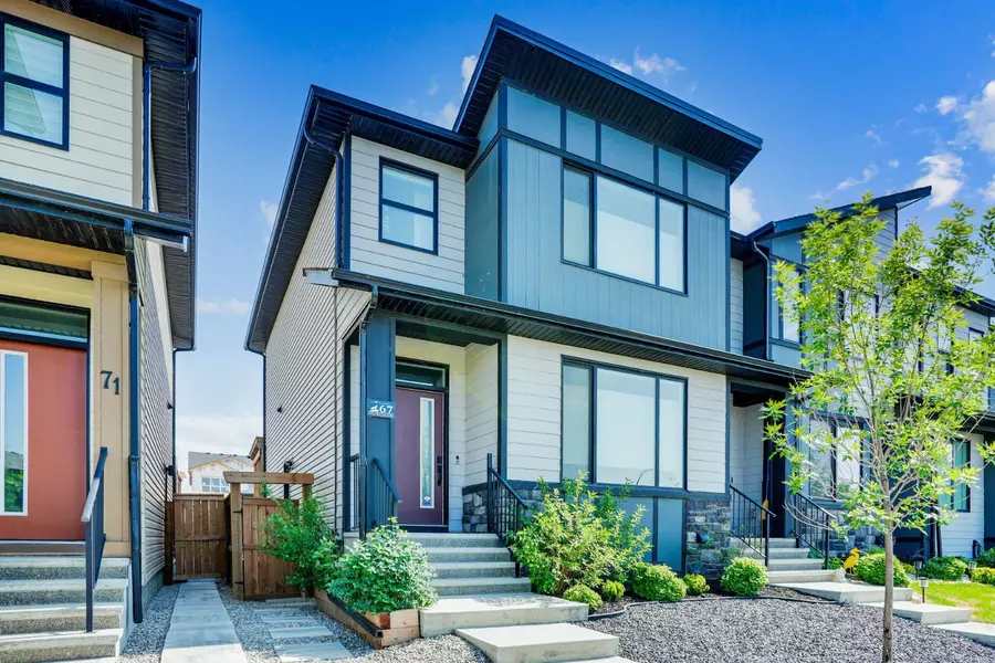 67 Wolf Hollow PARK SE, Calgary, AB T2X4M8