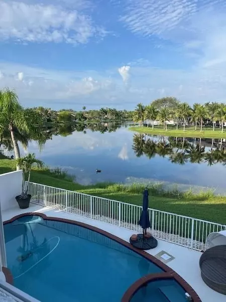 19000 NW 10th St, Pembroke Pines, FL 33029