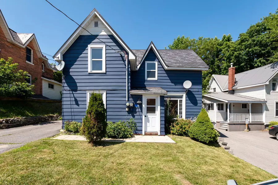 10 Caroline ST E, Huntsville, ON P1H 2B4