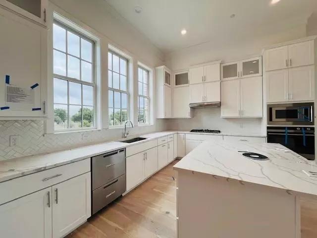 Addison, TX 75001,6009 laurel Lane