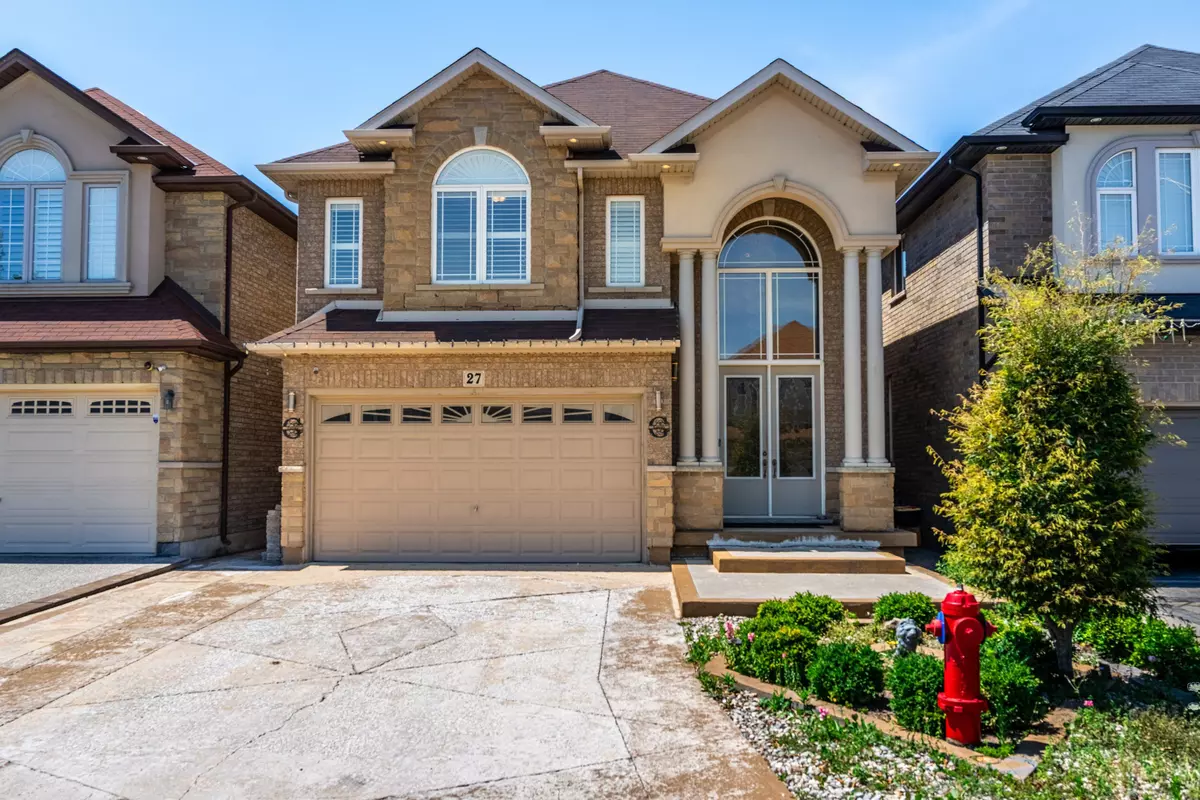 Hamilton, ON L9A 0B7,27 Pinemeadow DR