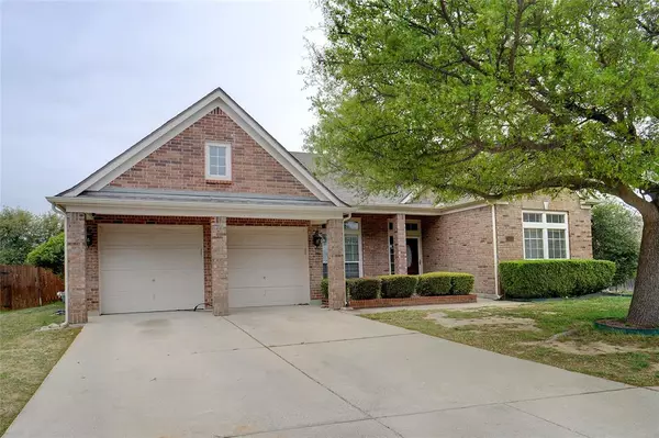 8652 Fernhill Drive, Fort Worth, TX 76123
