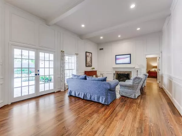 Dallas, TX 75238,9601 Faircrest Drive