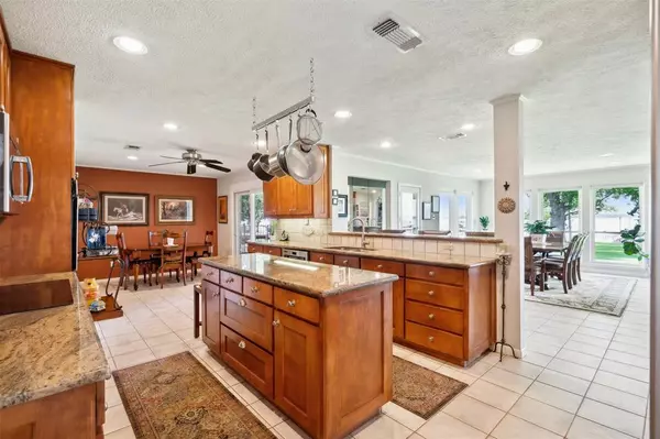 Azle, TX 76020,124 N Broadway Road