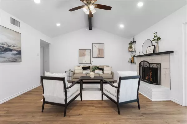 Grand Prairie, TX 75052,406 Brian Drive