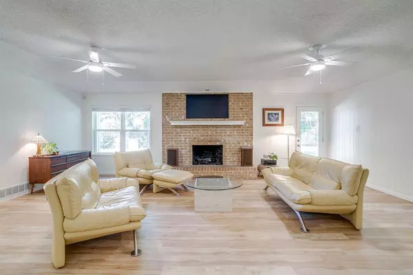 Fort Worth, TX 76133,6404 San Juan Avenue