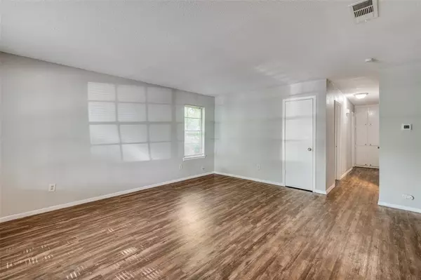 Fort Worth, TX 76110,3504 May Street