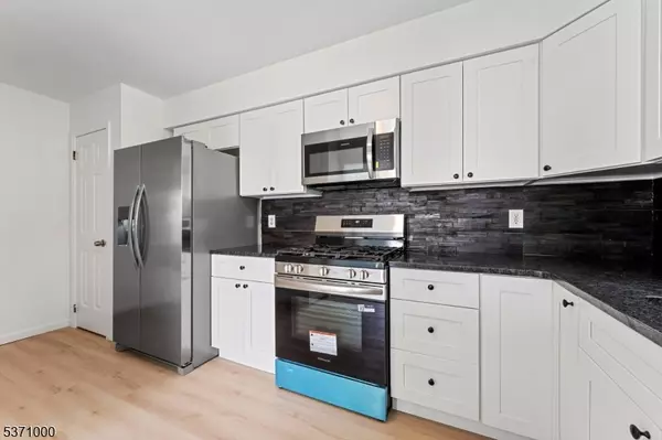 Raritan Twp., NJ 08822,15 Cedar Ct