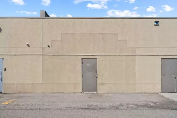 Calgary, AB T3J 3J8,55 Castleridge BLVD NE #156