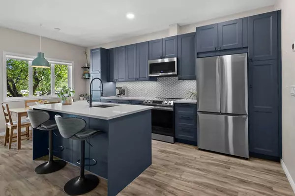 Calgary, AB T3H 4T8,96 Simcoe PL Southwest