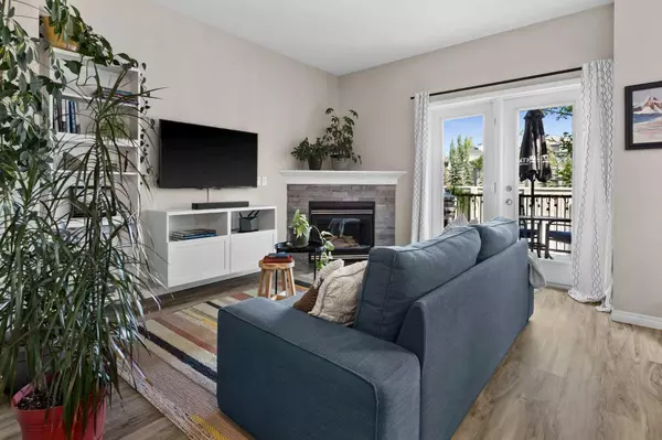 Calgary, AB T3H 4T8,96 Simcoe PL Southwest