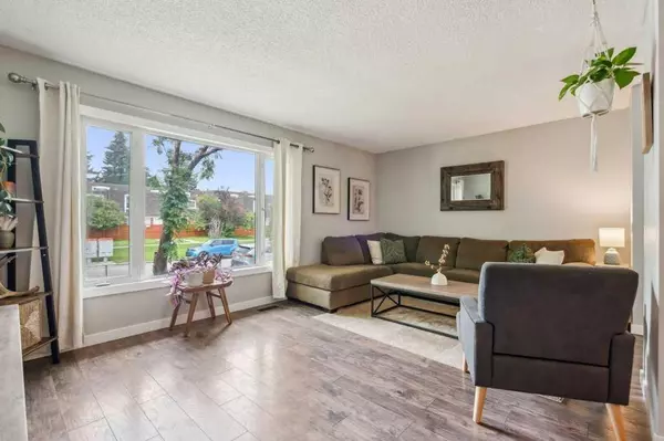 Calgary, AB t2w1k5,1029 Canfield CRES SW