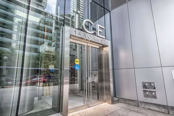 Toronto C01, ON M5J 0B1,14 YORK ST #2304