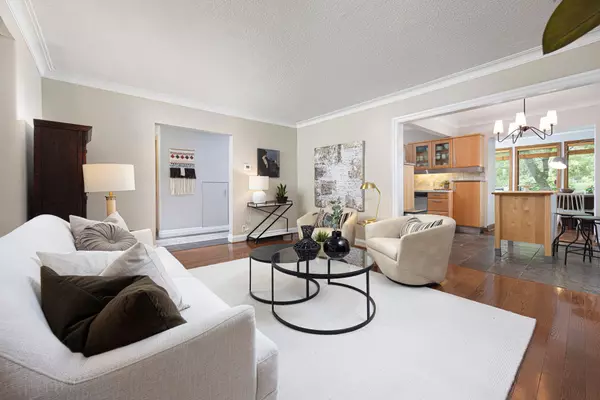Toronto E08, ON M1M 2J4,120 Scarboro CRES