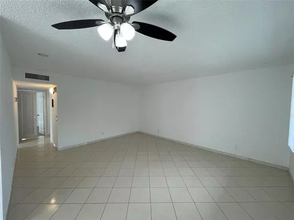 Delray Beach, FL 33484,621 Normandy #M