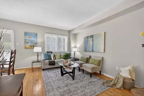 Newmarket, ON L3X 2B8,384 Rushbrook DR
