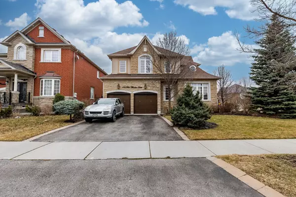 185 Don Minaker DR, Brampton, ON L6P 2V1