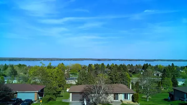 Kawartha Lakes, ON K0M 1A0,381 Country Club CIR