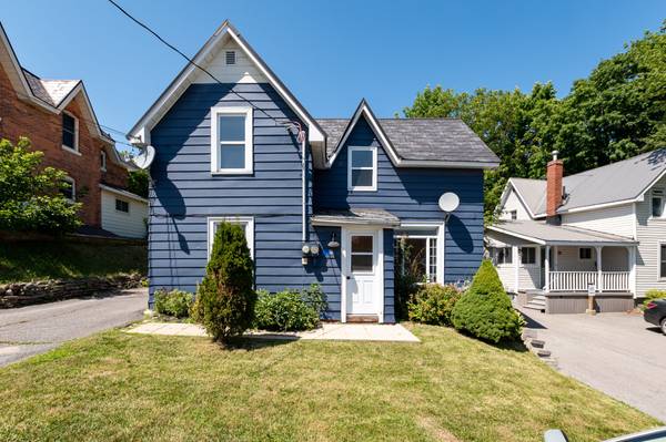 10 Caroline ST E, Huntsville, ON P1H 2B4