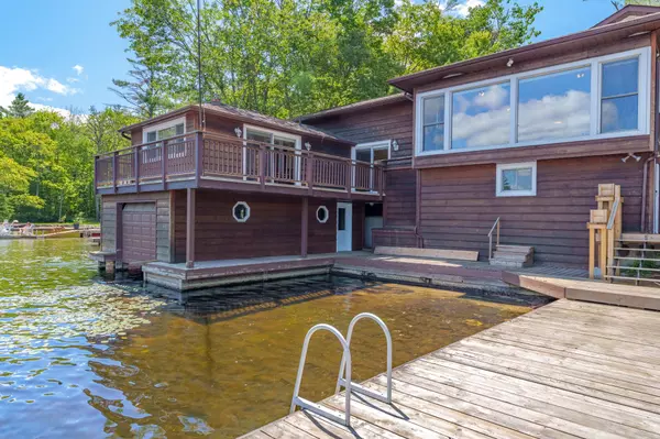 Gravenhurst, ON P1P 1R2,1062 Pine Lake RD