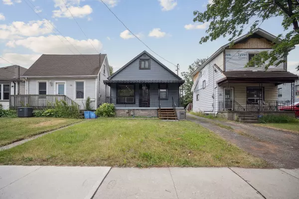 8 Merchison AVE, Hamilton, ON L8H 3C9