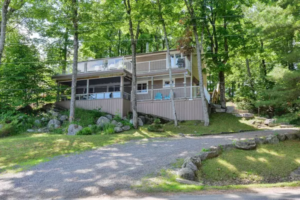 1062 Bradley RD, Muskoka Lakes, ON P1P 1R2