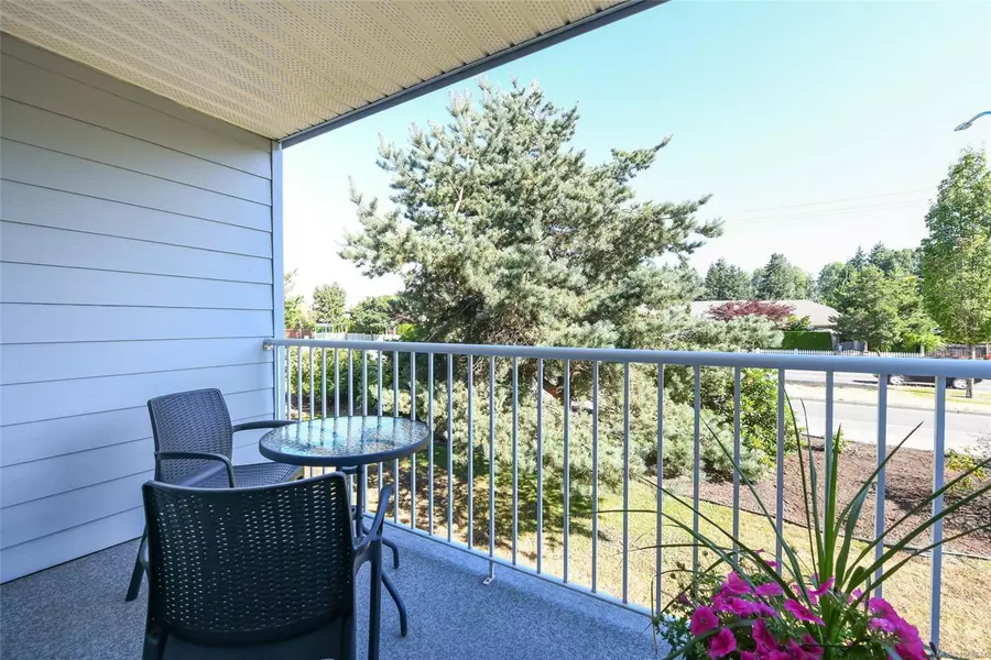 698 Aspen Rd #202A, Comox, BC V9M 3S9