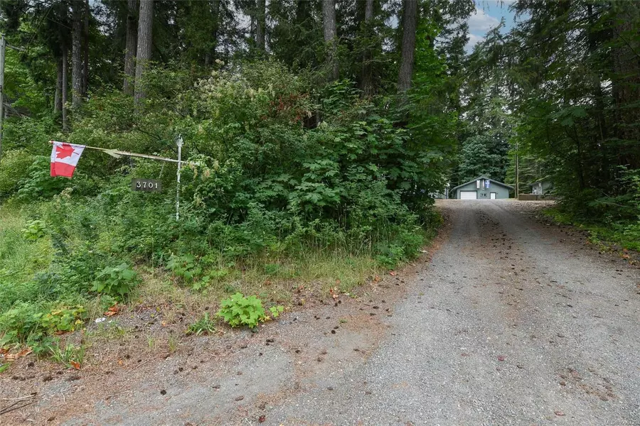 3701 Island Hwy S, Courtenay, BC V9N 9T4