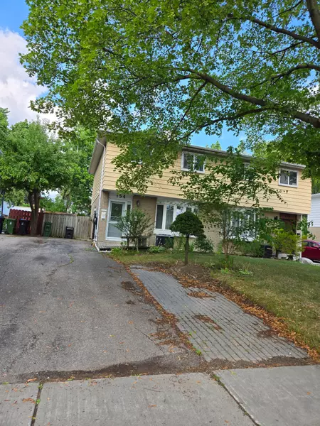 154 Freshmeadow DR, Toronto C15, ON M2H 2R1