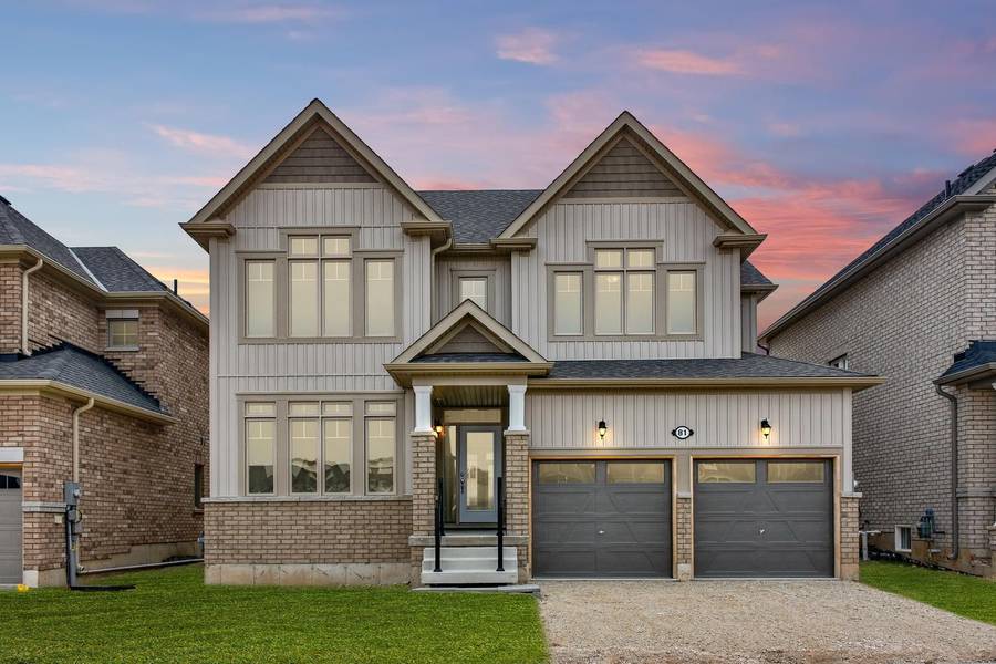 81 Mclean AVE, Collingwood, ON L6Y 4B3