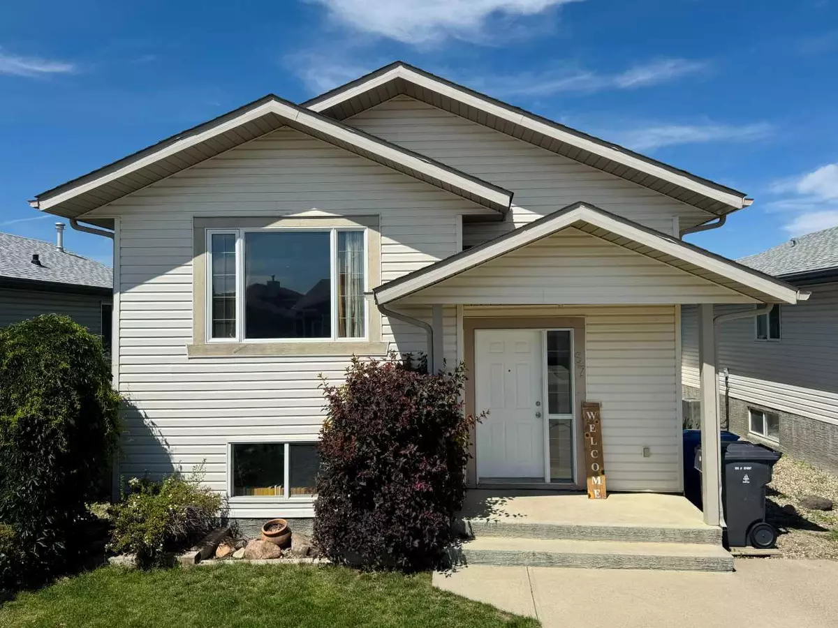 Lethbridge, AB T1K 7V2,67 Cowichan CT W