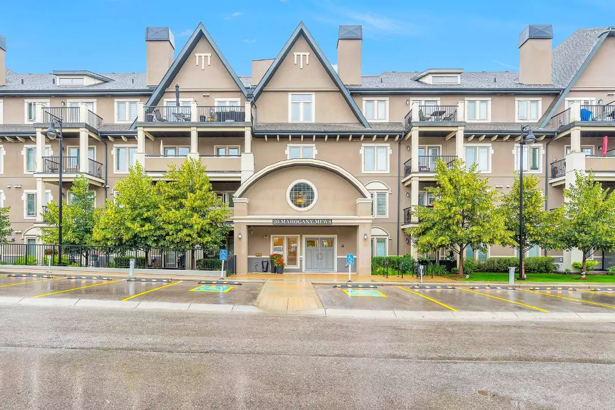 Calgary, AB T3M 2W8,20 Mahogany Mews SE #104