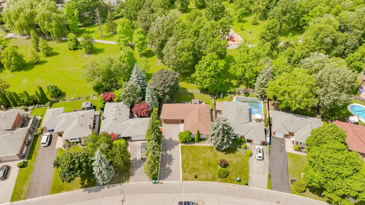 Brampton, ON L6T 3G5,29 Devonshire DR