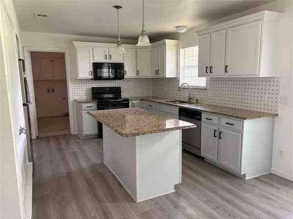 Cedar Hill, TX 75104,801 Dogwood Drive