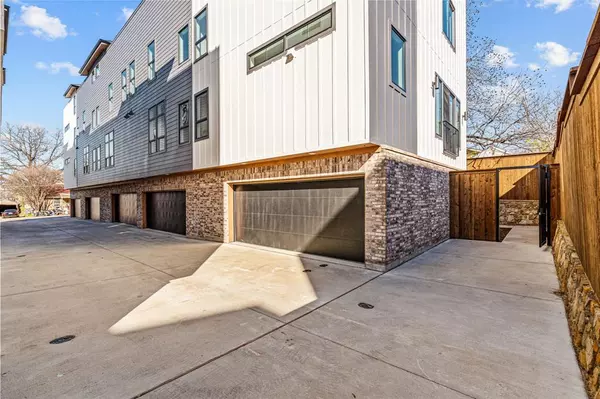 Dallas, TX 75219,2206 Arroyo Avenue #402