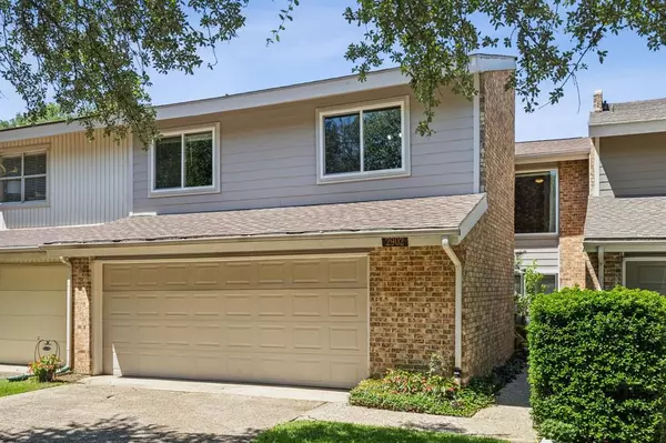 2902 Shady Lake Circle, Carrollton, TX 75006