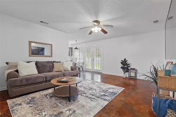 2024 Bowling Green Street, Denton, TX 76201