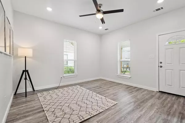 Denison, TX 75020,1005 W Bullock Street