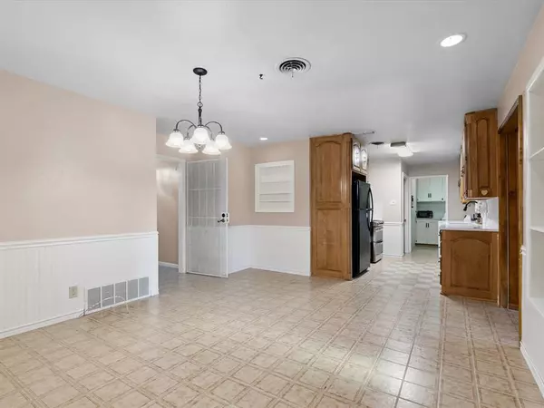 Hurst, TX 76053,1228 Valentine Street
