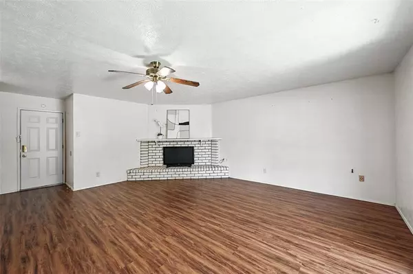 Dallas, TX 75249,7101 Christie Lane