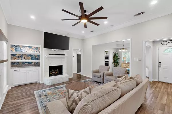 Carrollton, TX 75010,4202 Meadow Ridge Drive