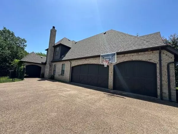 Keller, TX 76248,801 Glenmont Road