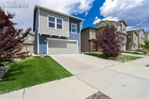 802 Grissom DR, Colorado Springs, CO 80915