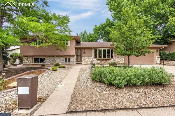 2815 Oro Blanco DR, Colorado Springs, CO 80917