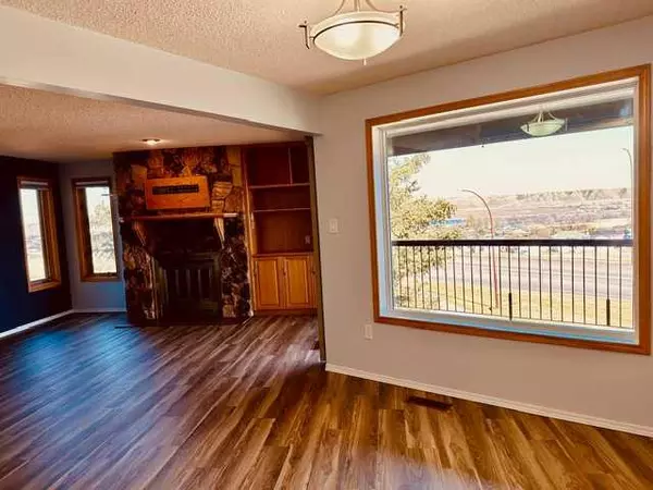 Medicine Hat, AB T1C1P7,1165 16th ST NE #15