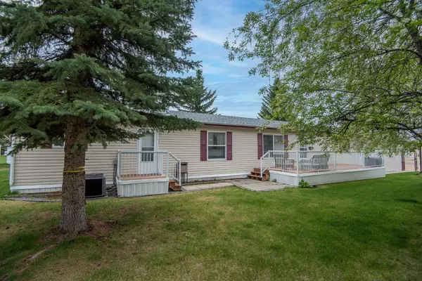 Red Deer, AB T4R 2Z8,4920 Dorchester AVE