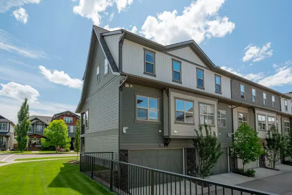 Cochrane, AB T4C 1P4,32 Horseshoe CRES #301