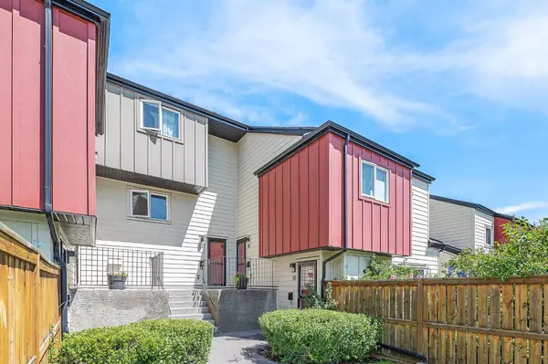 4740 Dalton DR NW #19, Calgary, AB T3A 2H4
