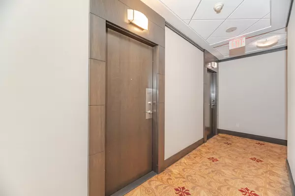 Toronto C08, ON M4Y 0A4,28 Linden ST #2207
